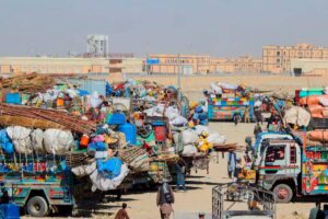 Dozens killed in Pakistan-Afghanistan border clashes, crossings closed