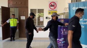 Dua anggota polis tidak mengaku peras ugut lelaki meninggal dunia