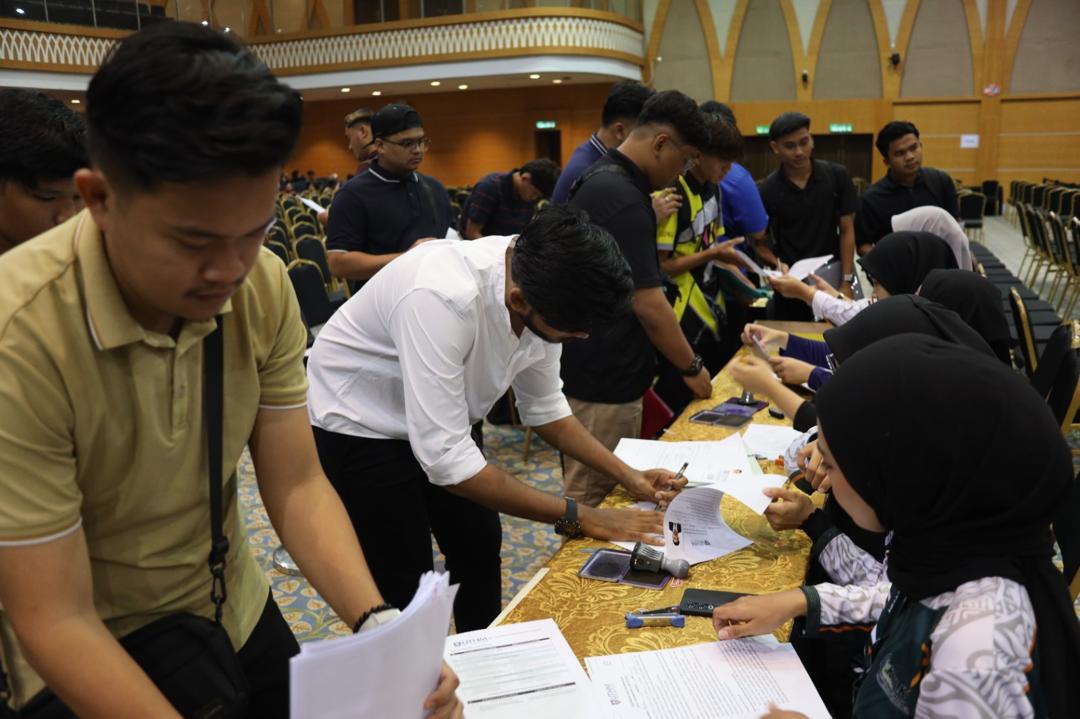 Dua beradik Orang Asli mahu buktikan berjaya dalam pendidikan