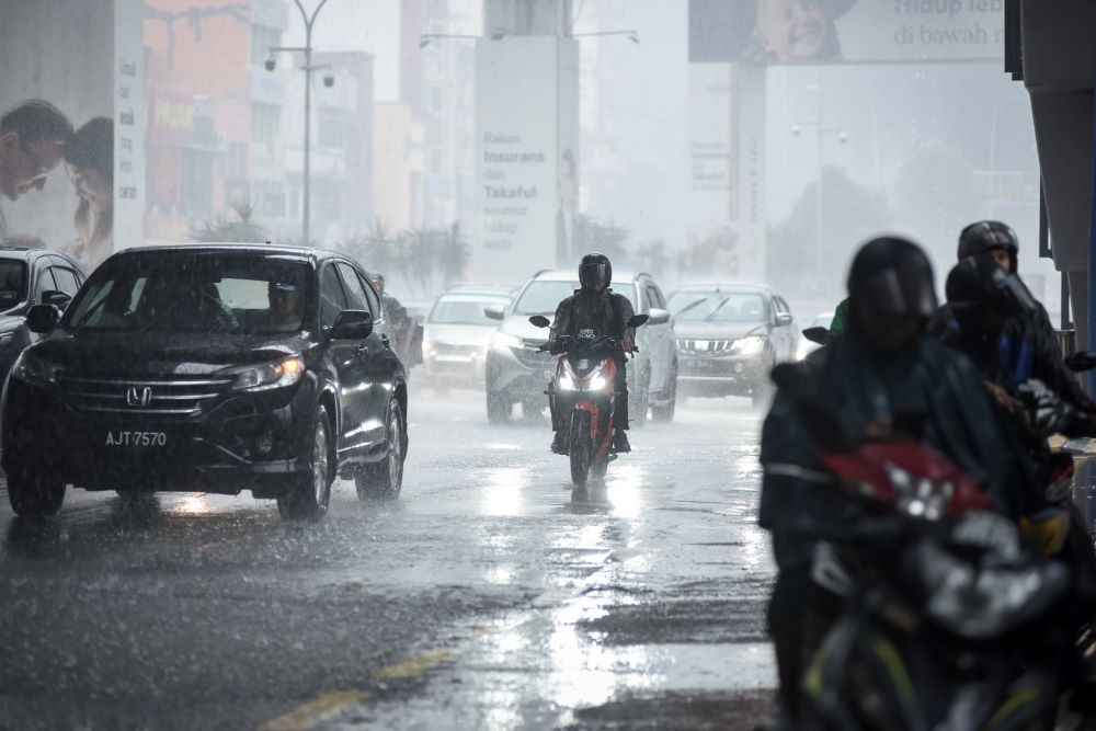 Empat negeri diramal ribut petir