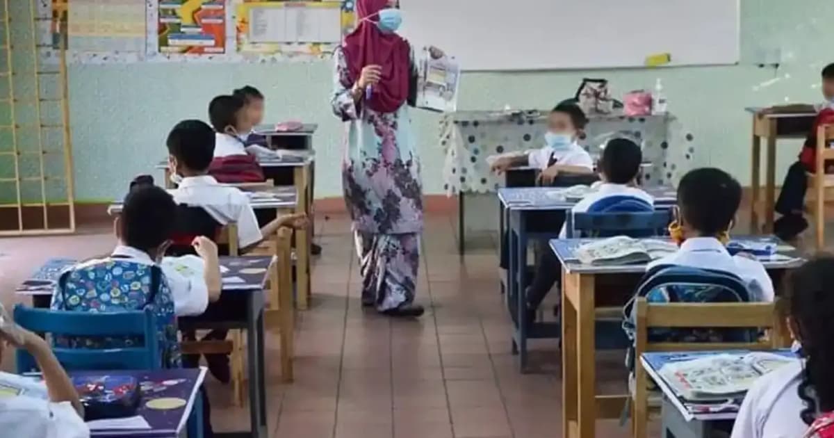 Experts urge early start in learning English