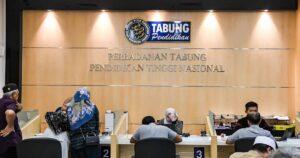 Extend repayment waiver to 1st class grads from private varsities, says Wee