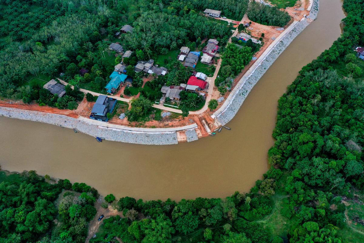 Five rescued from Kedah flash flood including elderly woman