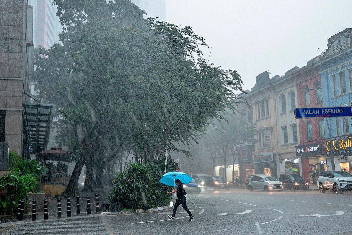 Five states face thunderstorms and heavy rain until tomorrow