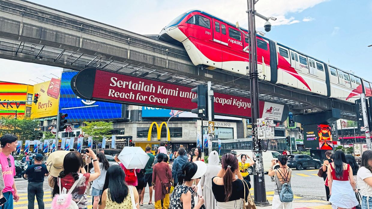 Foreign tourist arrivals up nearly 15% from last year, Dewan Rakyat told