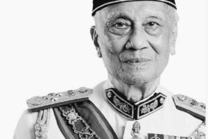 Former Chief of Defence Forces Tun Dr Mohamed Hashim dies at 90