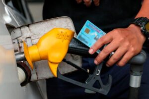 Full-time e-hailing drivers eligible for BUDI95 petrol subsidy starting October 15