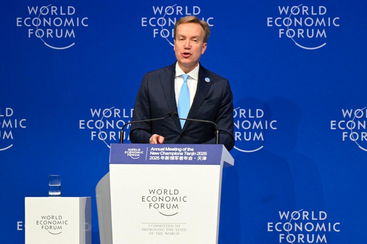 Global AI investment to exceed US$500 billion in 2025 says WEF chief