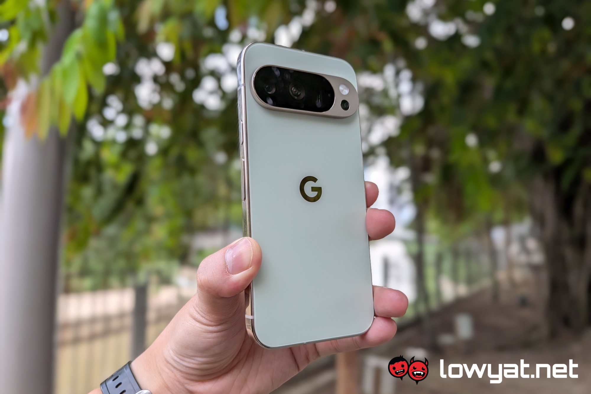 Google Pixel 10 Pro back