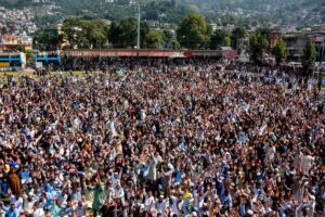 Government, protesters reach deal to end unrest in Pakistan's Kashmir