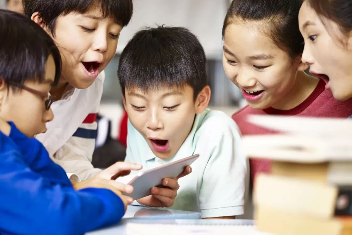 children mobile games smartphone ban