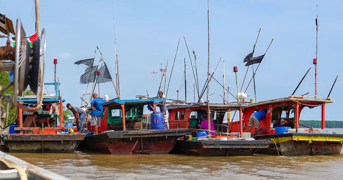 Govt expands BUDI95 to fishermen, boat owners