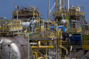 Harga minyak naik selepas AS-China capai rangka perjanjian perdagangan