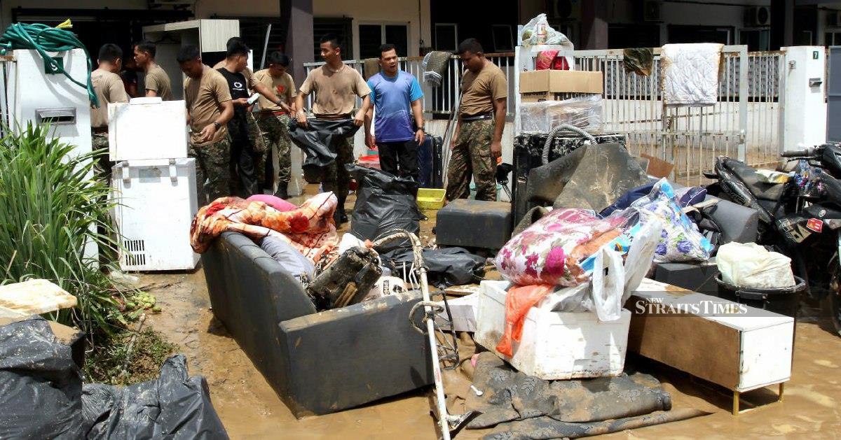Heavy rain, high tide cause worsening floods in Perak