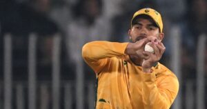 Hendricks, Bosch lead South Africa to 55-run T20 win over Pakistan