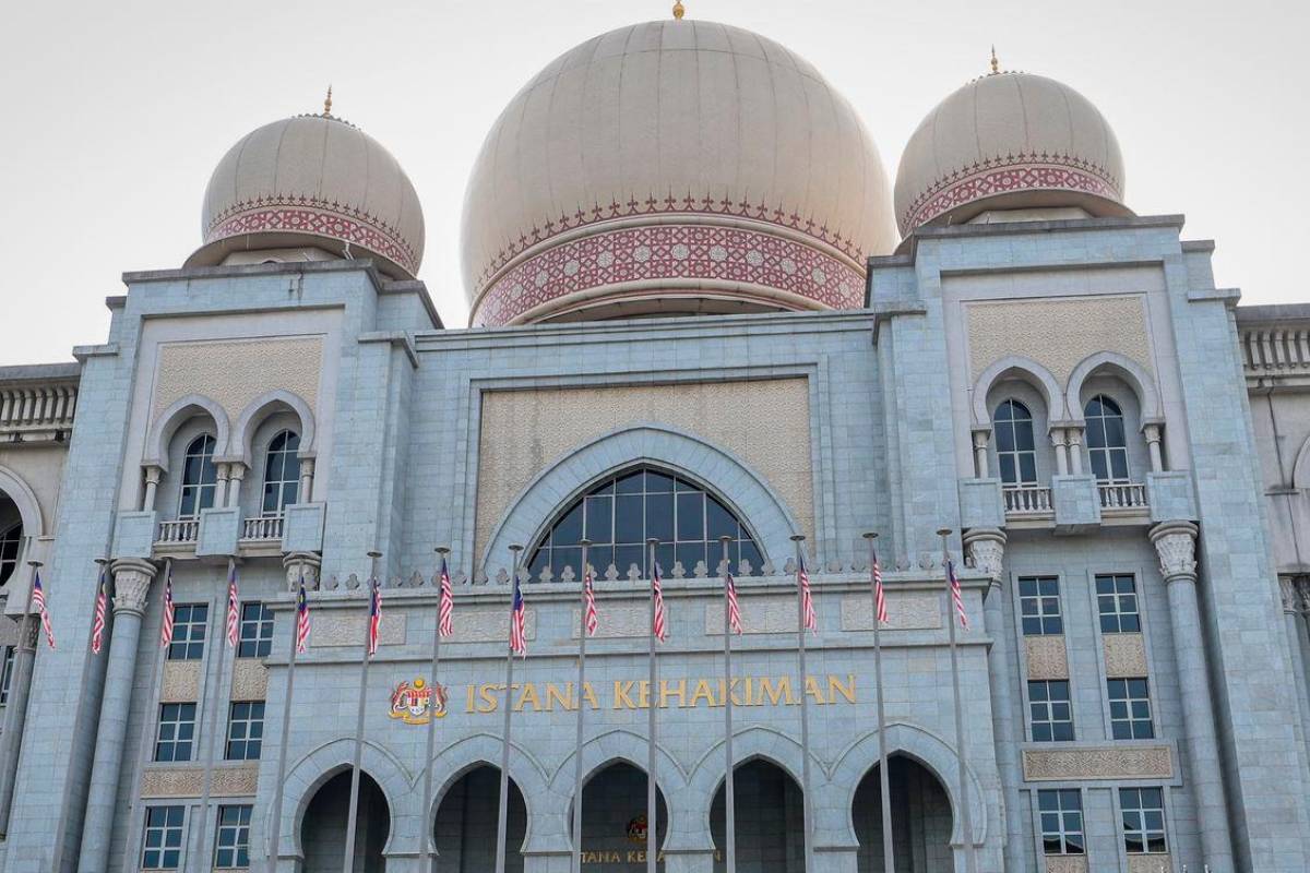 High Court to rule on Najib and son’s bankruptcy stay bid on Nov 17