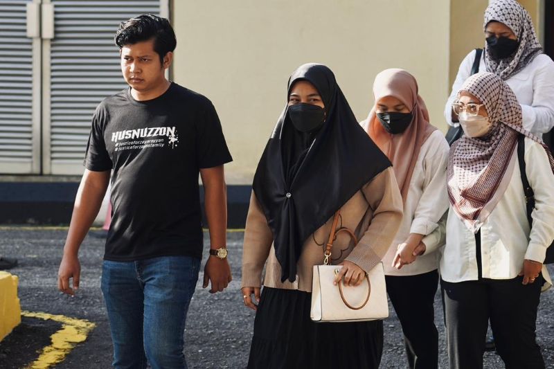 Ibu bapa Zayn Rayyan tiba di mahkamah