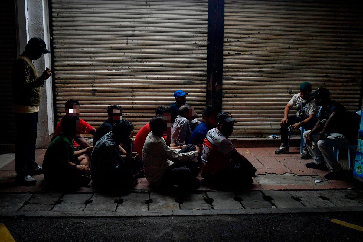 Immigration thwarts Sri Lankan syndicate’s attempt to obtain Malaysian passport