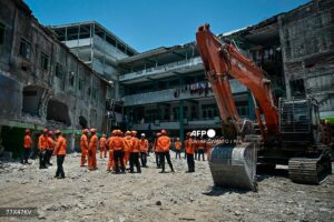 Indonesia school collapse death toll reaches 67 as search ends