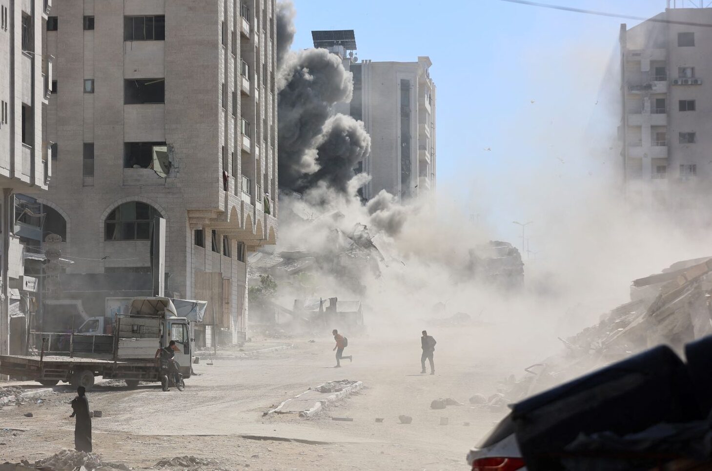 Israel tetap bedil Gaza meski Trump desak hentikan serangan