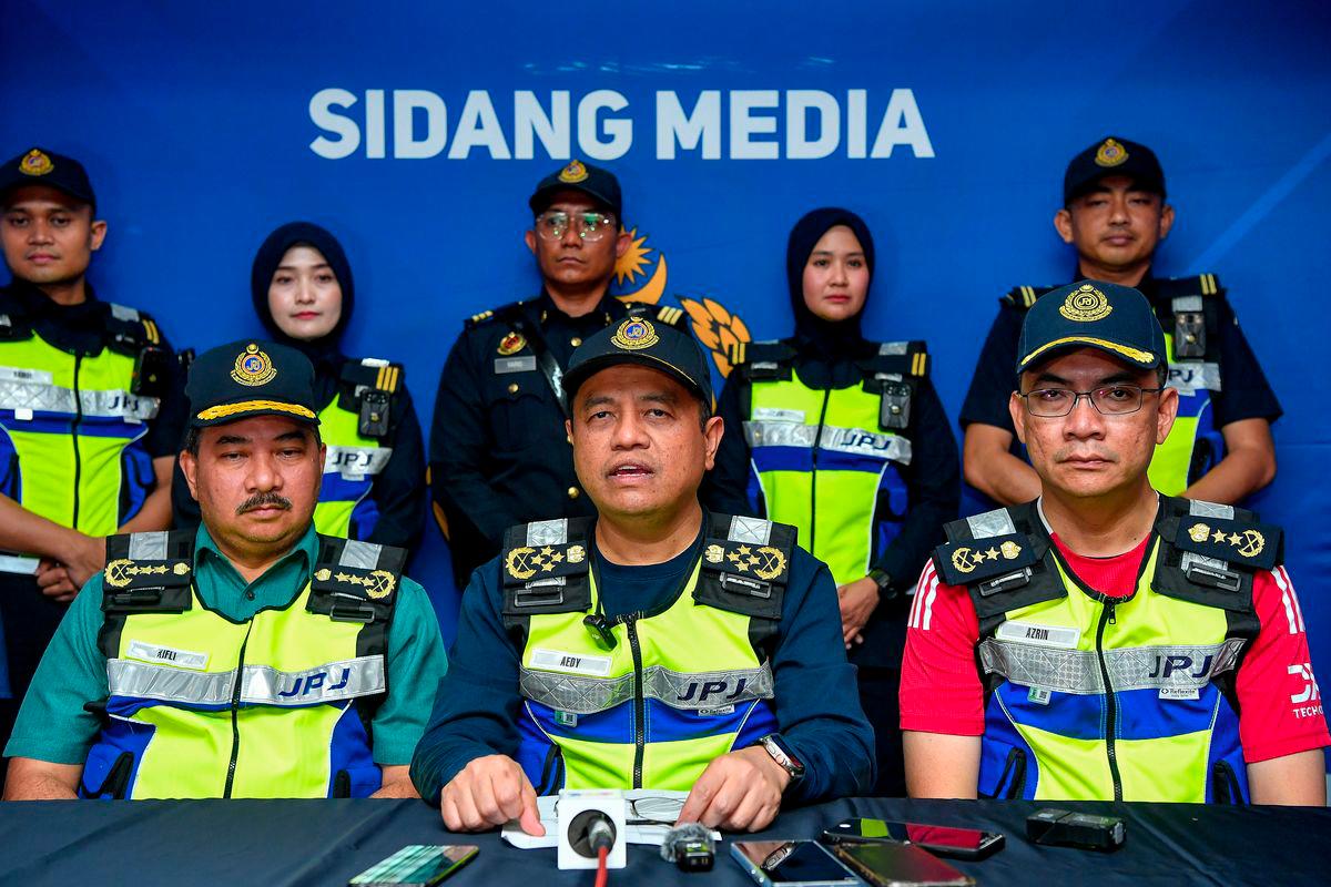 JPJ enforcement officers begin using body-worn cameras for operations