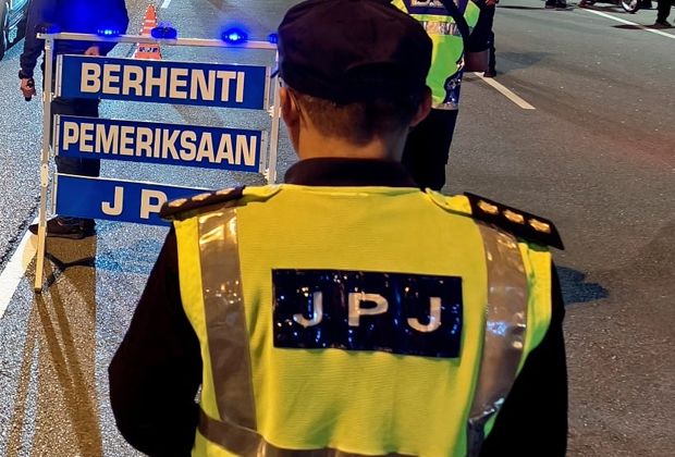 JPJ uncovers illegal tourist transport network, seizes 10 vehicles