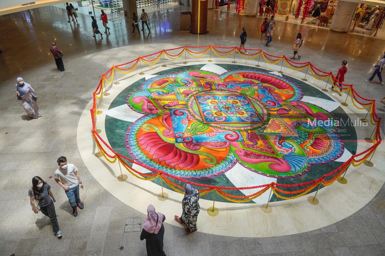 Jemaah menteri ucap selamat Deepavali