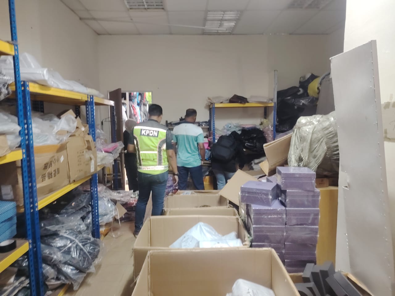 KPDN KL rampas 5,000 unit barang tiruan