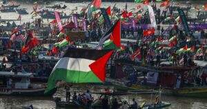 Kelantan folk put on 1,000-boat convoy for Gaza support