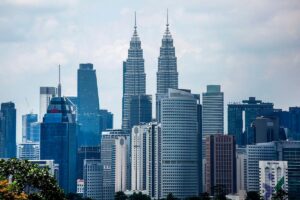 Kerajaan perkenal pembaharuan dasar pelaburan perkukuh daya saing