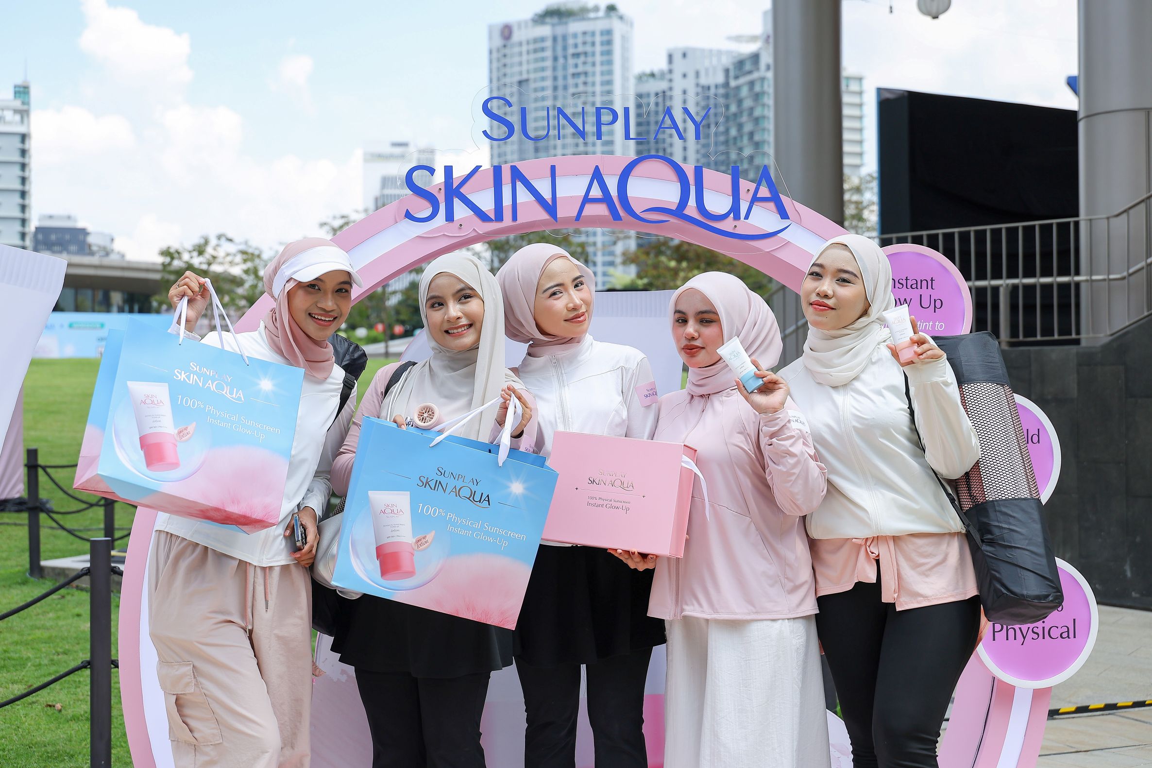 Krim pelindung matahari tidak rosakkan solekan