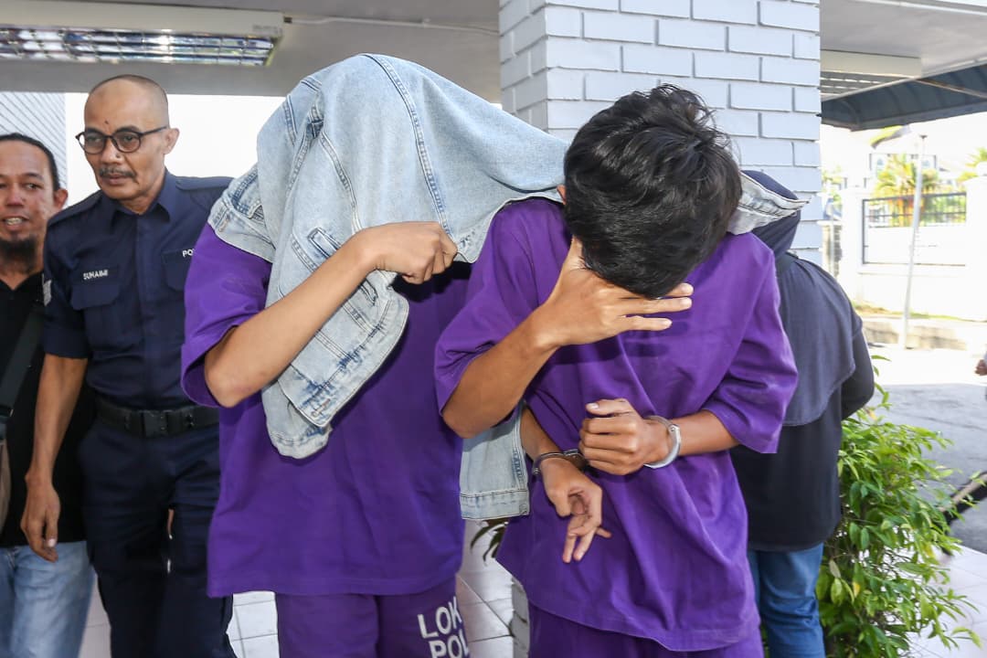 Lima pelajar didakwa tunggang motosikal secara berbahaya