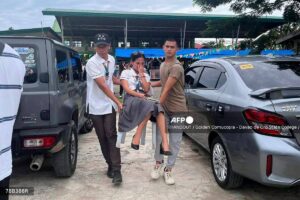 Major quake strikes off southern Philippines