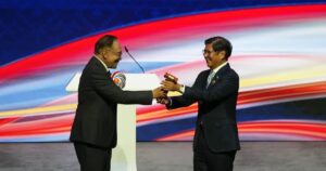 Malaysia hands over Asean chairmanship to the Philippines