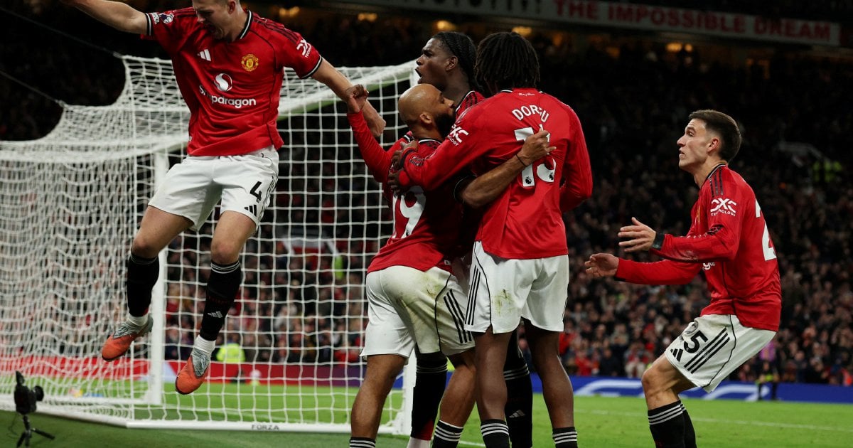 Man Utd must ignore outside noise to go in 'right direction', says Wilcox