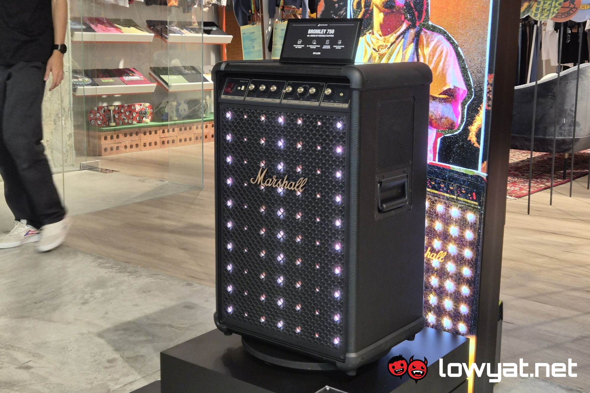 Marshall Bromley 750 front