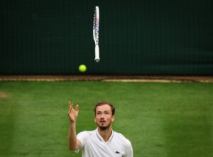 Medvedev tamatkan penantian 882 hari