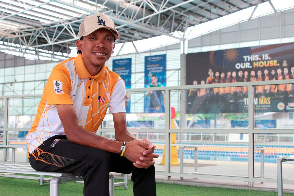 Mohamad Yusof Hafizi juara dunia basikal trek para pertama Malaysia