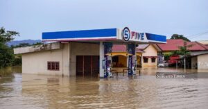 Nearly 6,000 flood victims in northern states remain in relief centres