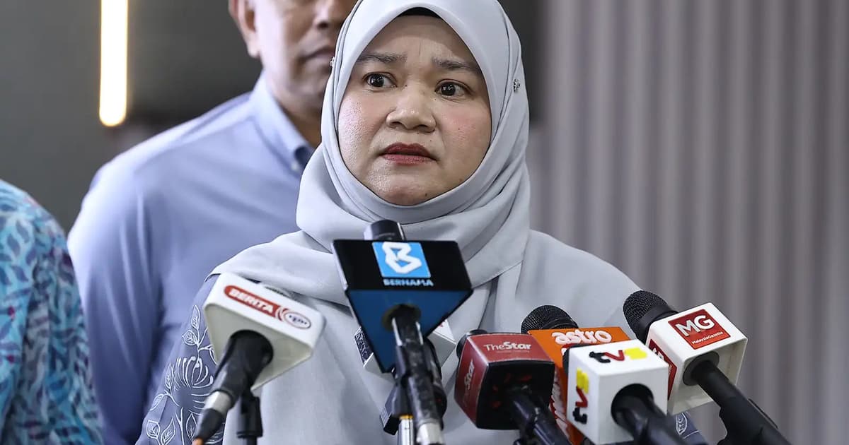 Nik Nazmi criticises Fadhlina for ‘rushed’ response to school crime cases