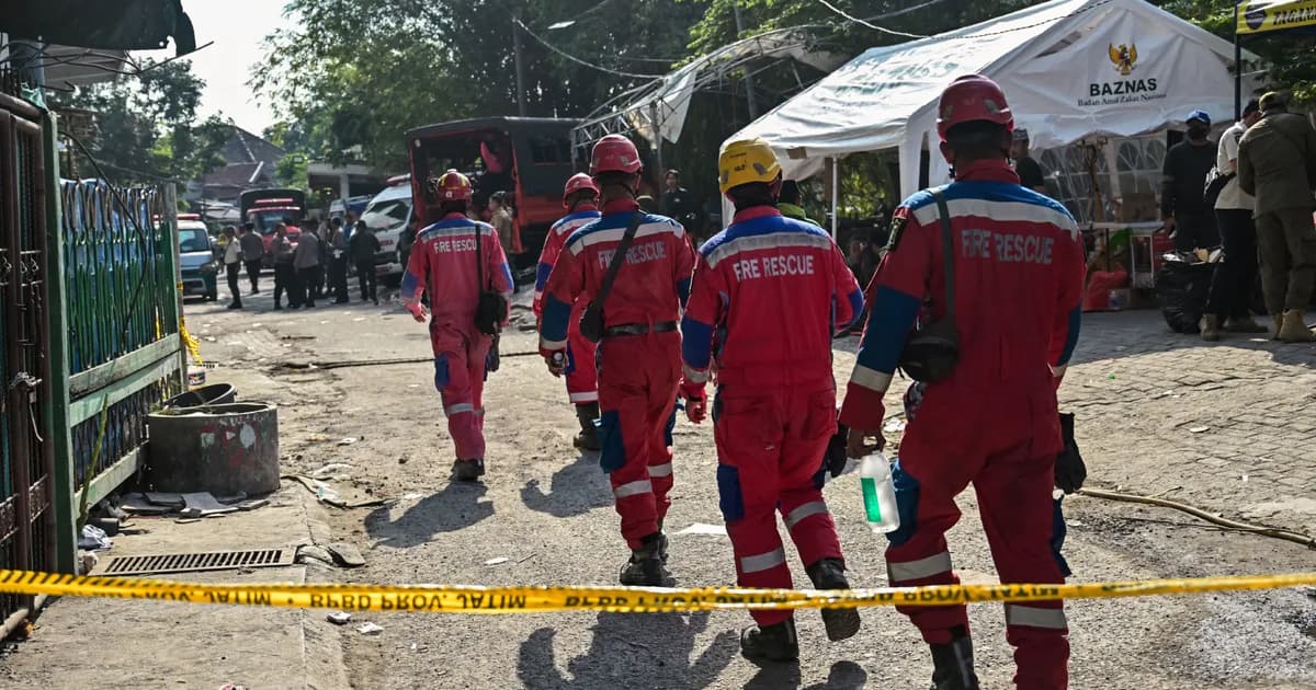 No more signs of life in Indonesian school collapse