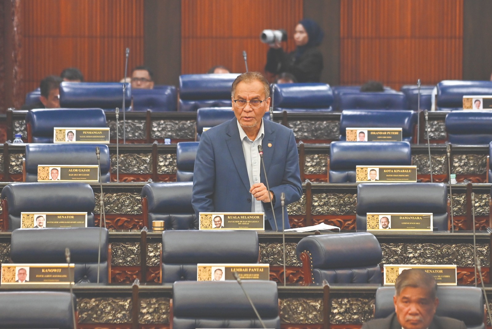 PARLIMEN: Nafi tekanan punca DRG tangguh