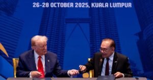 PM pockets White House pen in light-hearted moment with Trump