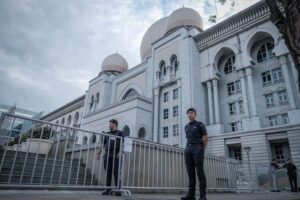 Peguam Najib dakwa hakim bicara buat keputusan pramatang