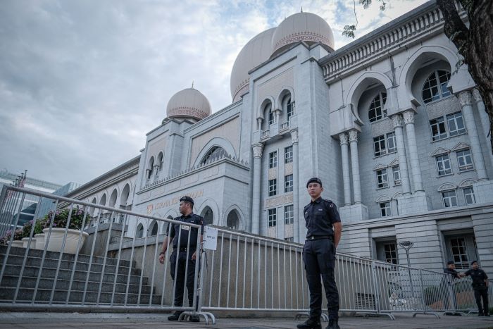 Peguam Najib dakwa hakim bicara buat keputusan pramatang