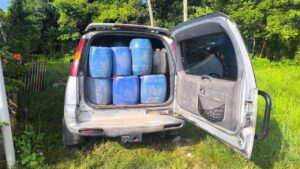 Penyeludup lari tinggalkan 1,000 liter diesel elak ditahan