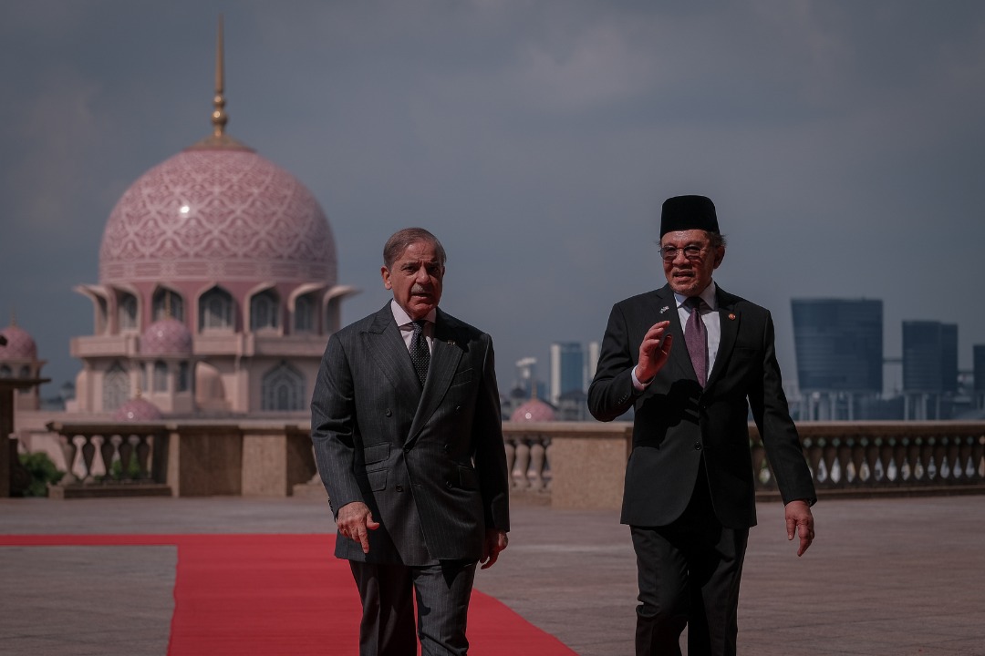 Perdana Menteri Pakistan diberi sambutan rasmi negara