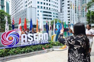 Persiap dokumen hasil Sidang Kemuncak Asia Timur