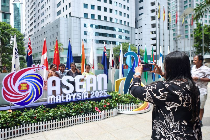 Persiap dokumen hasil Sidang Kemuncak Asia Timur