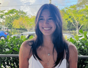 Pintu gagal dibuka, pelajar kolej rentung dalam Tesla Cybertruck